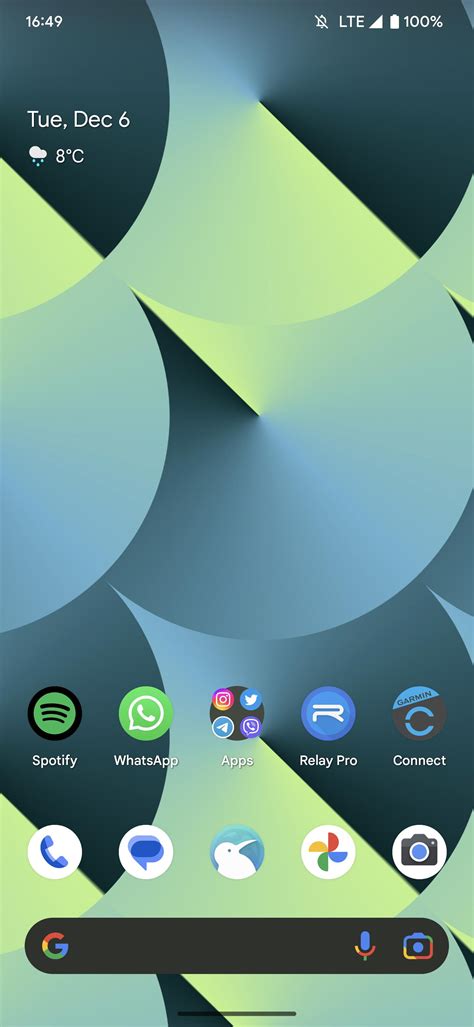 Less space between icons on latest update with 5x5 grid... Looks worse