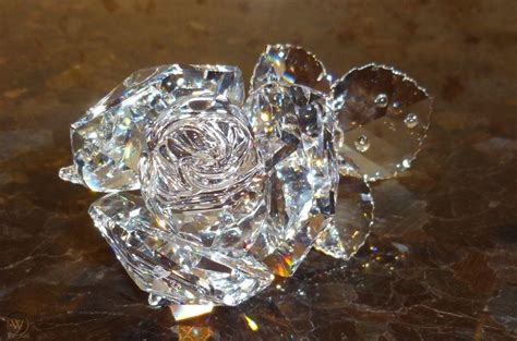 Retired Swarovski Crystal Rose 19936 2007 With Dew Drops Figurine 3