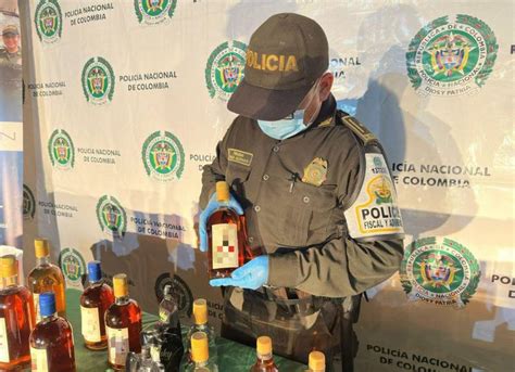 Incautaron En Medellín Más De 2000 Botellas De Trago De Contrabando Que Al Parecer Usaban Para