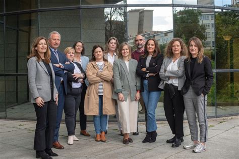 De Mujeres En La Nueva Junta Directiva Del Colegio De Procuradores