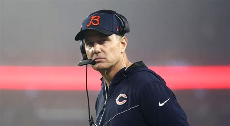 Watch Matt Eberflus Gives Speech After Bears Beat Patriots