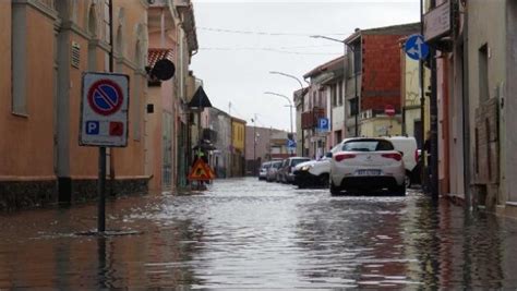 Maltempo Nubifragio Nell Oristanese Strade Allagate Gazzetta Di Parma