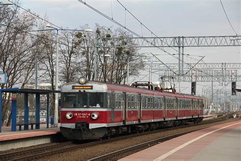 PR EN57 1247 Wrocław Mikołajów train station 05 03 2017 Flickr