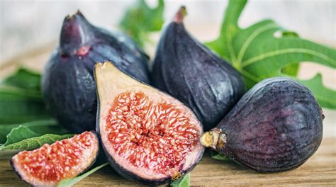 Fichi frutta di stagione scopri le varietà più golose