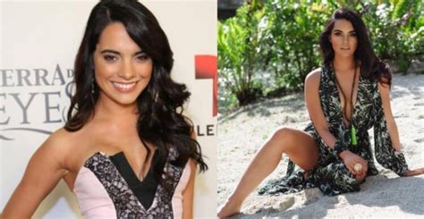 15 Latest Hot Scarlet Gruber Bikini Pics