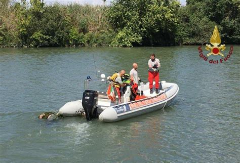 Roma Trovato Un Cadavere Nel Tevere All Altezza Del Testaccio Una