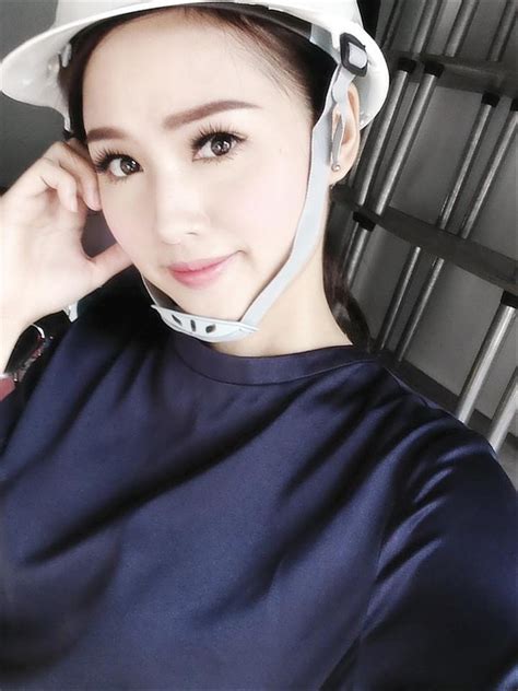 FB hot teen tuần qua Andrea khoe ảnh về Việt Nam Elly Tr
