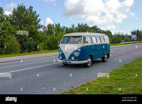 Retro Campers Hi Res Stock Photography And Images Alamy