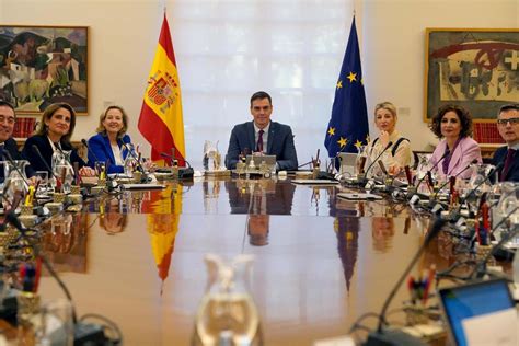 Primer Consejo De Ministros Del Nuevo Gobierno De Pedro Sánchez Fotos