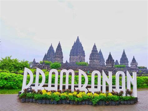 Hiasan Dinding Candi Prambanan Ukuran Jumbo Cm Poster Cetak