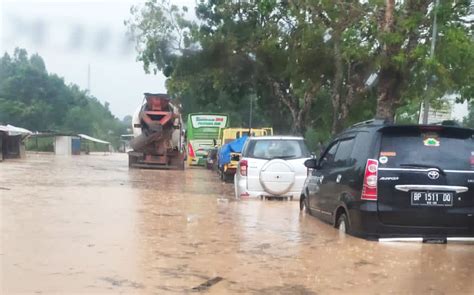 Hujan Lebat Kawasan Sei Beduk Batam Banjir Ulasan Co