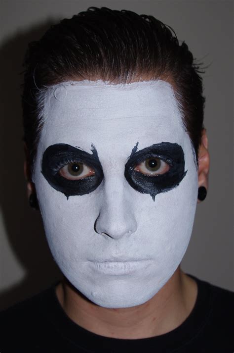 10 Wonderful Black And White Face Paint Ideas For Halloween 2024