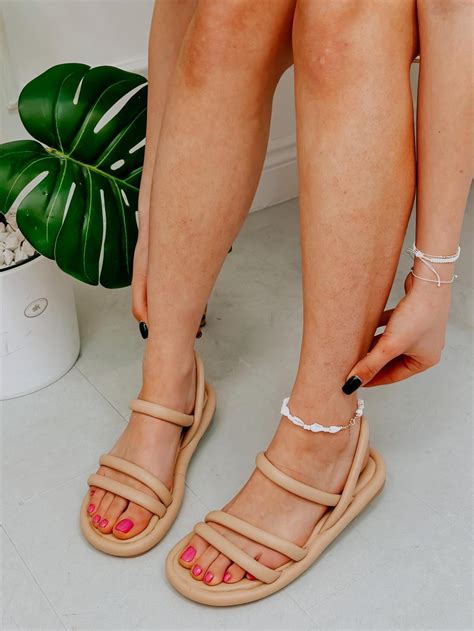 Nude Cilt Wolf Bant Detay Kadın Puff Sandalet