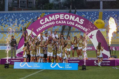 Colo Colo ganó a la U en Viña del Mar y alzó su estrella 14 en el