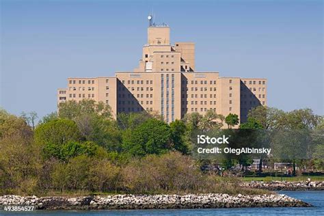 Manhattan Psychiatric Center On Wards Island New York City Stock Photo ...