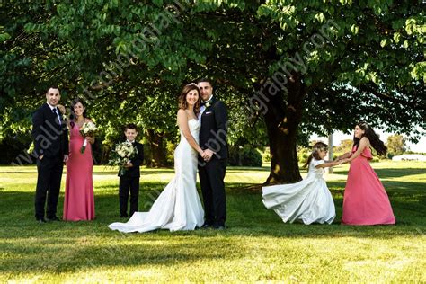 Albury Wedding Portrait Photographer Stephen Jorgensen At All Saints