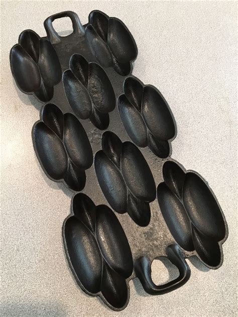 G F Filley No 4 Gem Pan Cast Iron Cooking