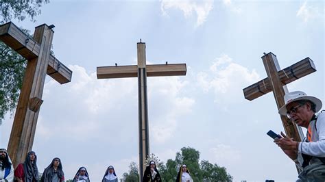 Dolor Pasión Y Calor Las Fotos Del Viacrucis De Semana Santa 2022 En