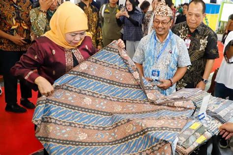 Khofifah Dorong Umkm Berkembang Dalam Ekosistem Digital Koran Jakarta