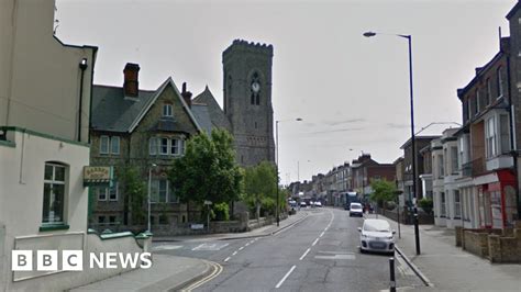 Cliftonville: Boy, 4, critically injured after being hit by car - BBC News