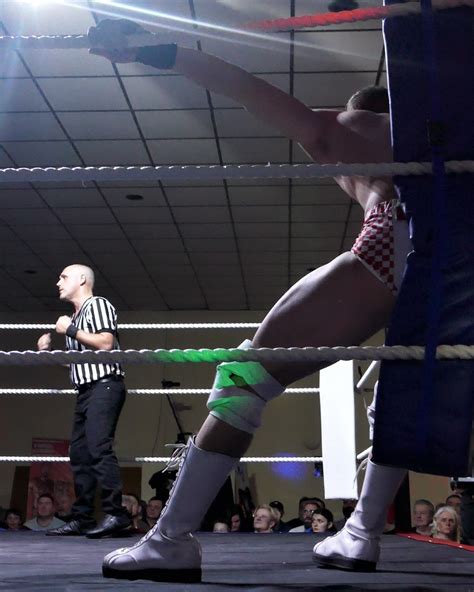 Deno Babic Vs Busaw Bronson South West Wrestling Gloucest Flickr