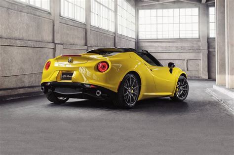 2020 Alfa Romeo 4c Pictures 45 Photos Edmunds