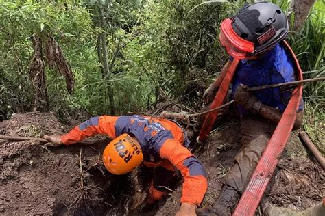 8 Bencana Banjir Dan Longsor Kepung Bandung Barat Dalam 2 Hari Ayo