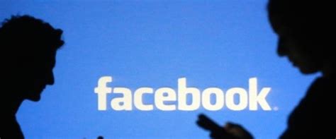 Adescava Ragazzine Su Fb E Si Faceva Mandare Le Foto Che Le Ritraevano Nude Secolo D Italia