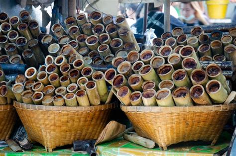 Premium Photo Sweet Snack Thai Style Khao Lam Or Glutinous Sticky