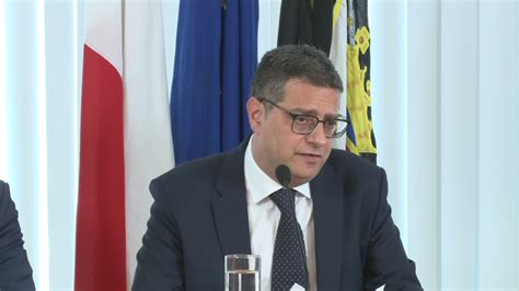 Il Kap Tal Pn Jitlob Lil Simon Busuttil Jissospendi Ru U Mill Grupp