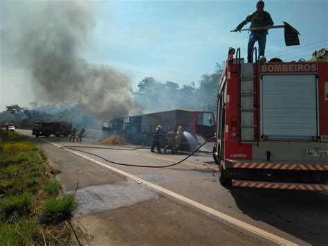 Carreta Pega Fogo E Interrompe Tr Fego Na Br Por Mais De Cinco