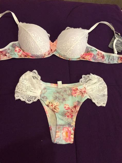 Conjunto Calcinha e Sutiã Floral Renda Lingerie Feminina Emocione