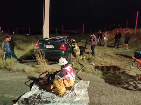 Un Lesionado Y Cuantiosos Da Os Tras Choque Contra Poste En La V A Corta