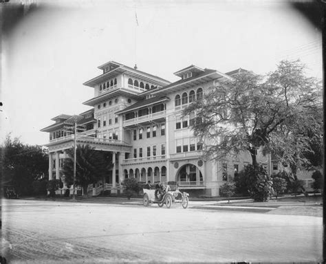 Moana Hotel | Images of Old Hawaiʻi