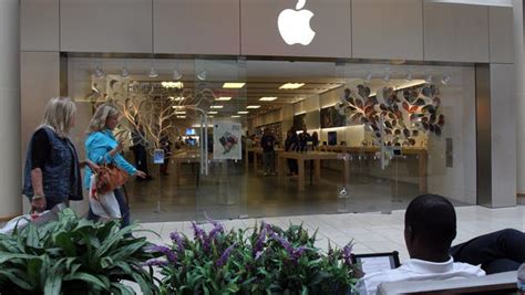 Freehold Raceway Mall changes include relocated Apple Store