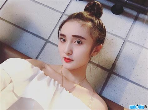 Hot girl Nguyễn Mỹ Linh