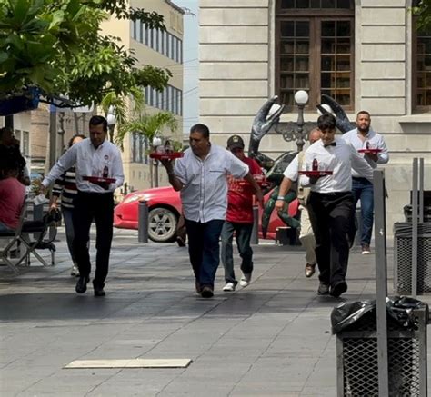 Realizan la tradicional carrera de Meseros en Tampico EnLíneaDirecta info