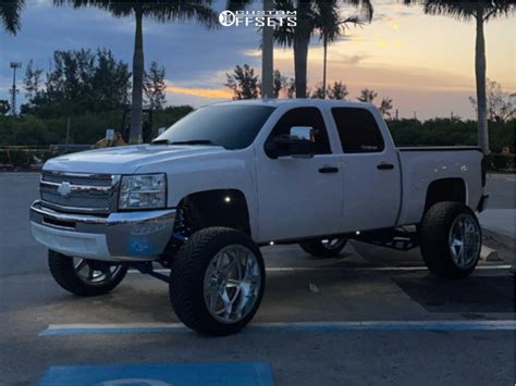 Rough Country Suspension Lifts For Chevrolet Silverado