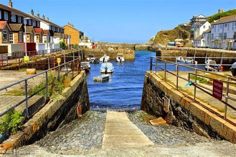 Portreath Harbour Cornwall Places To Visit Cornwall England