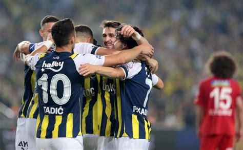 FENERBAHÇE DE SICAK GELİŞME Fenerbahçe de stoper transferi kararı