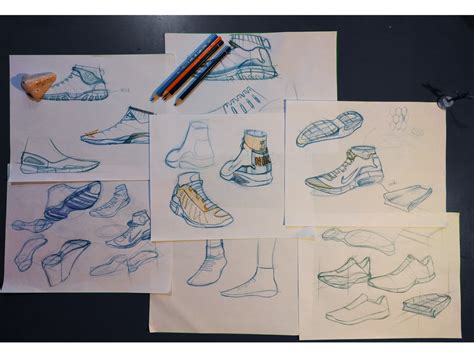 Nike running shoe design by Charles Ho at Coroflot.com