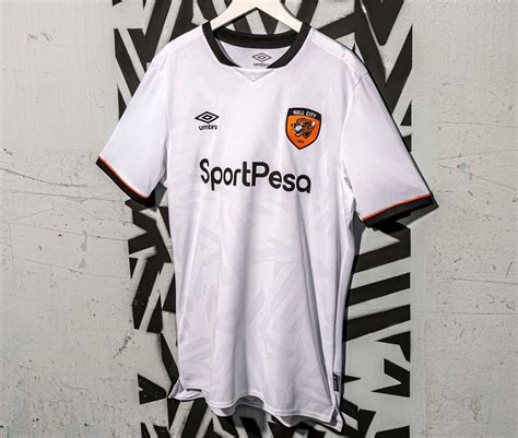 Camiseta Suplente Umbro Del Hull City