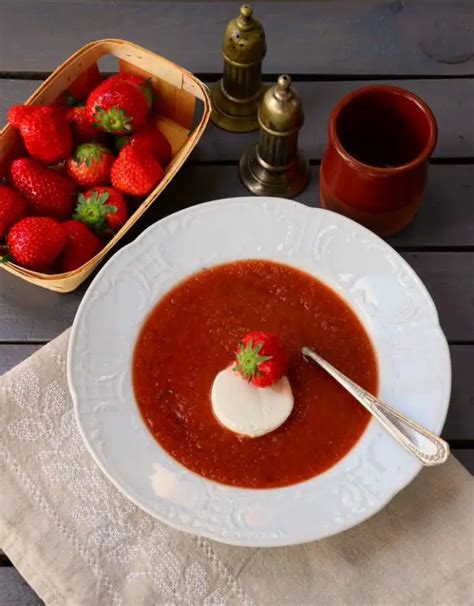 Erdbeer Gazpacho Nach Joachim Gradwohl