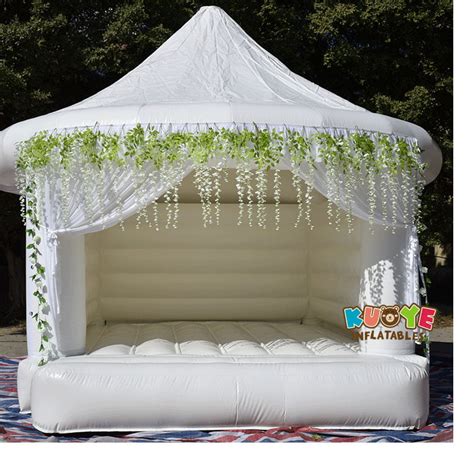 White Wedding Bouncy Castle Kuoye Inflatables