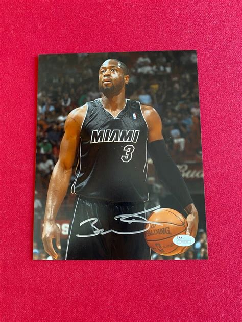 Dwyane Wade Autographed Memorabilia Signed Photo Jersey