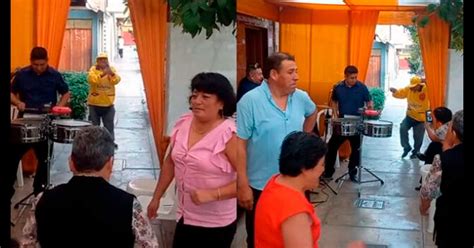 Heladero Peruano Se Convierte En La Estrella De Una Fiesta De