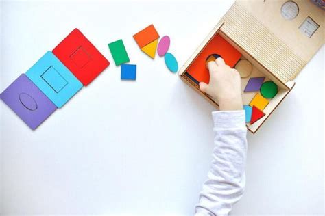 Brinquedo montessori o que é e como potencializa o aprendizado