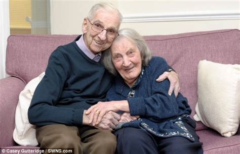 Devoted Husband Keeps 93 Year Old Dementia Sufferer Wifes Memory Alive