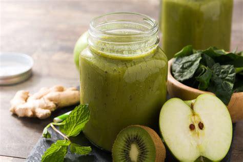 Apple And Kiwi Green Smoothie With Spinach Benefits And Healthy Tips