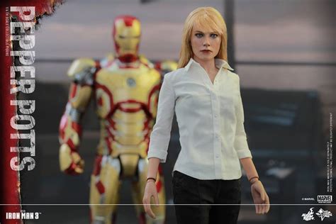 Hot Toys Iron Man Mark XLV And Pepper Potts Action Figures GeekTyrant